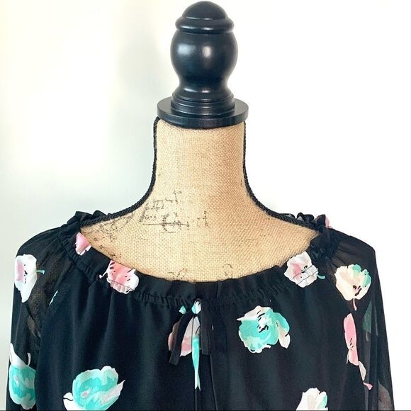 Ann Taylor Black & Pastel Off Shoulder Top - Picture 5 of 13